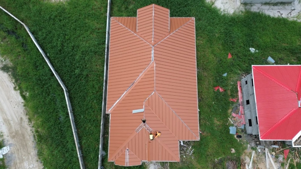 Residential metal roof project in Georgetown